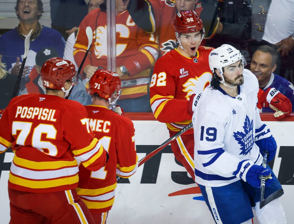 Zápas zámorskej NHL: Calgary Flames - Toronto Maple Leafs