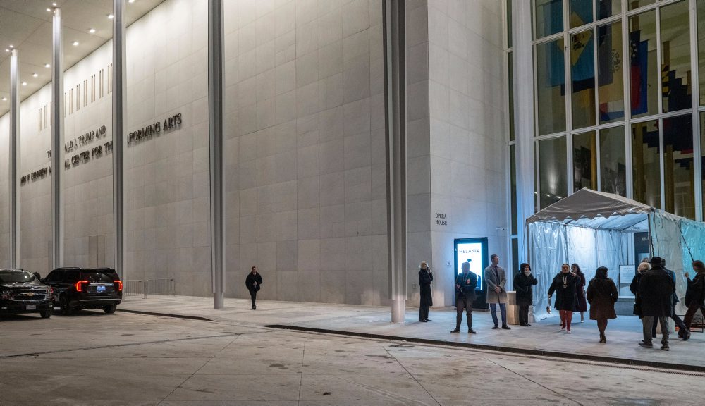 Kennedyho centrum zatvoria na dva roky počas renovácie, oznámil Trump