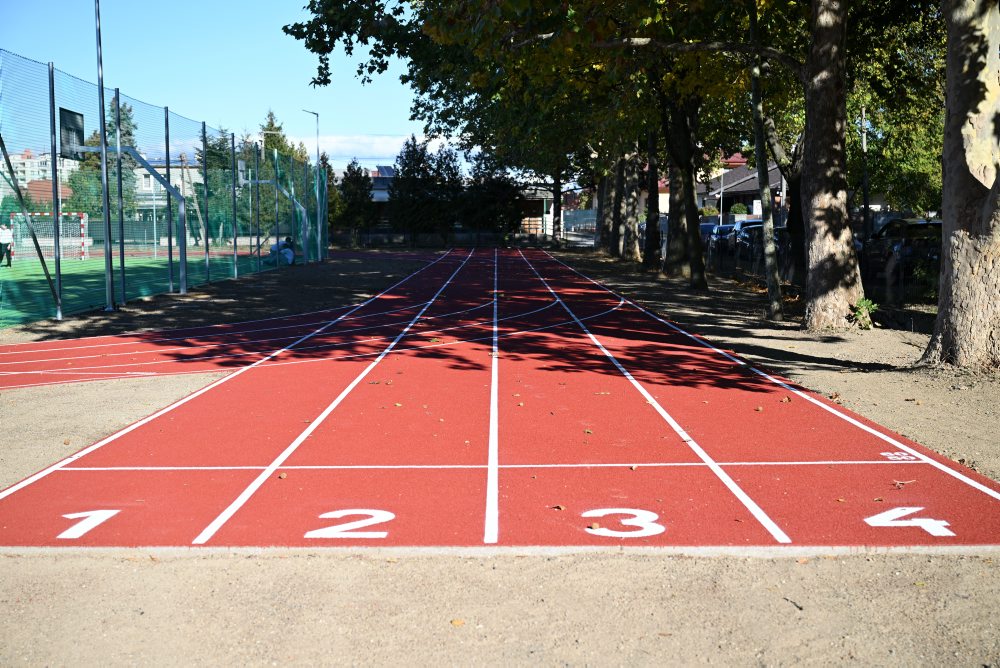 Nový multišportový areál Gymnázia Ľudovíta Štúra v Michalovciach