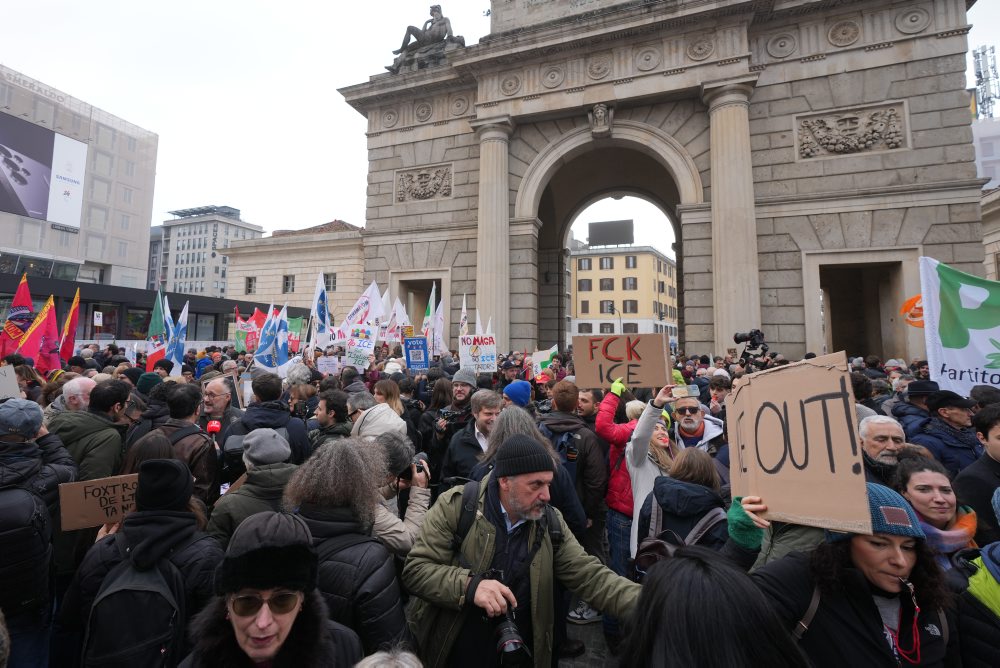 V Miláne protestovali demonštranti proti ľadu