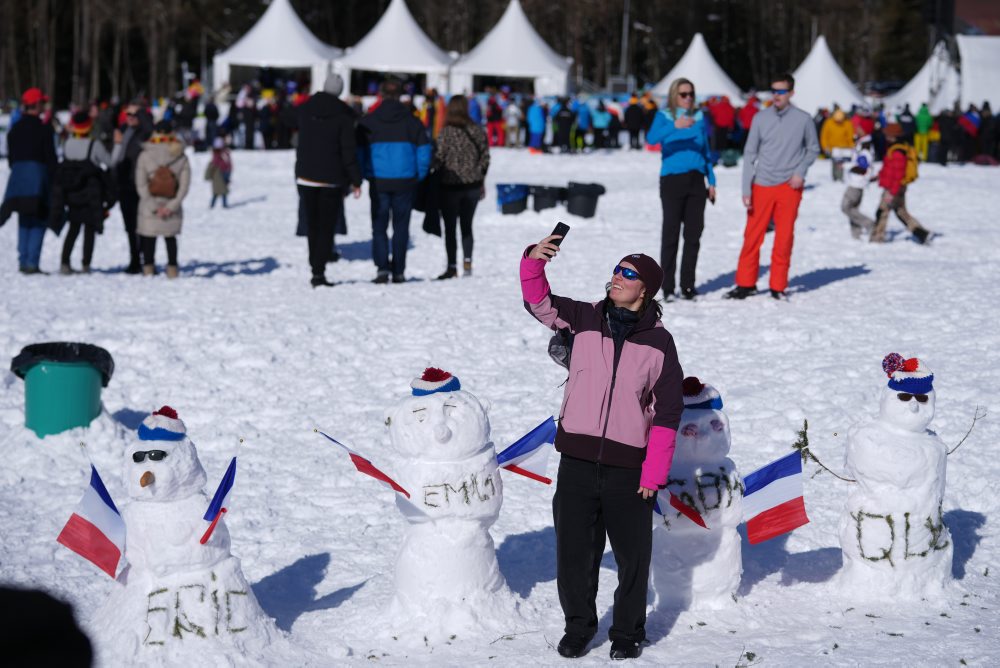 Preteky mužov na 15km s hromadným štartom v biatlone