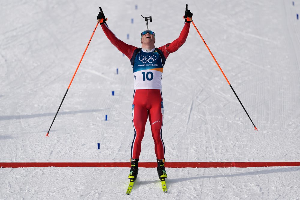Nór Johannes Dale-Skjevdal prekvapivým víťazom pretekov s hromadným štartom v biatlone