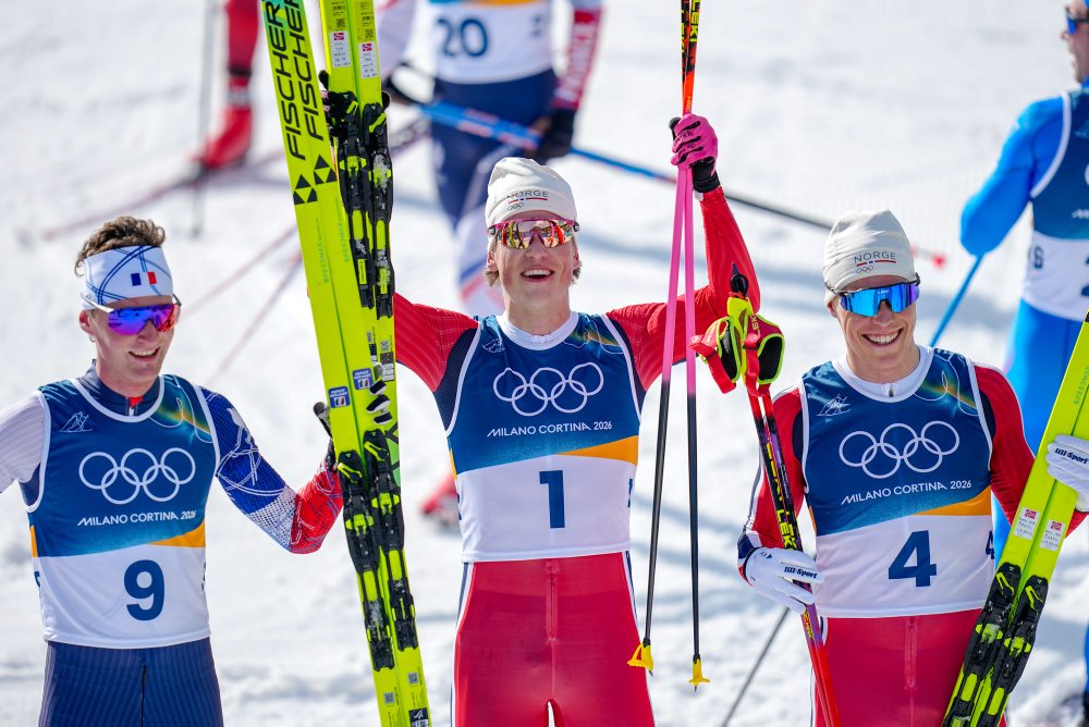 ZOH26-Beh: Kläbo triumfoval v skiatlone, má šieste olympijské zlato