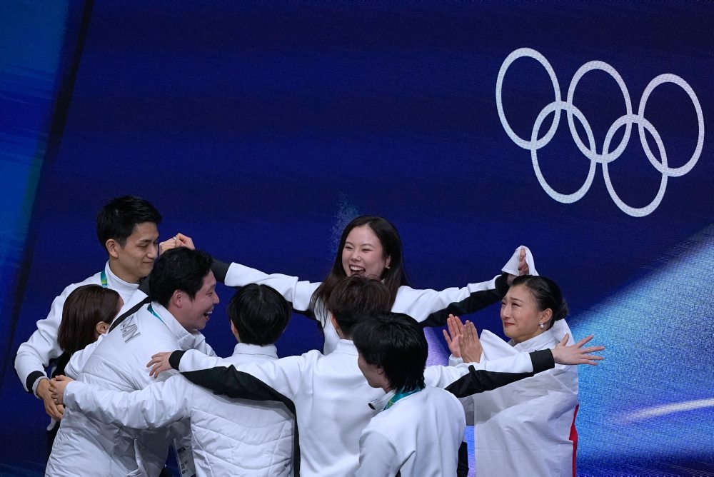 ZOH26-Krasokorčuľovanie: USA zlaté v tímoch, Malinin: „Splnili sme cieľ“