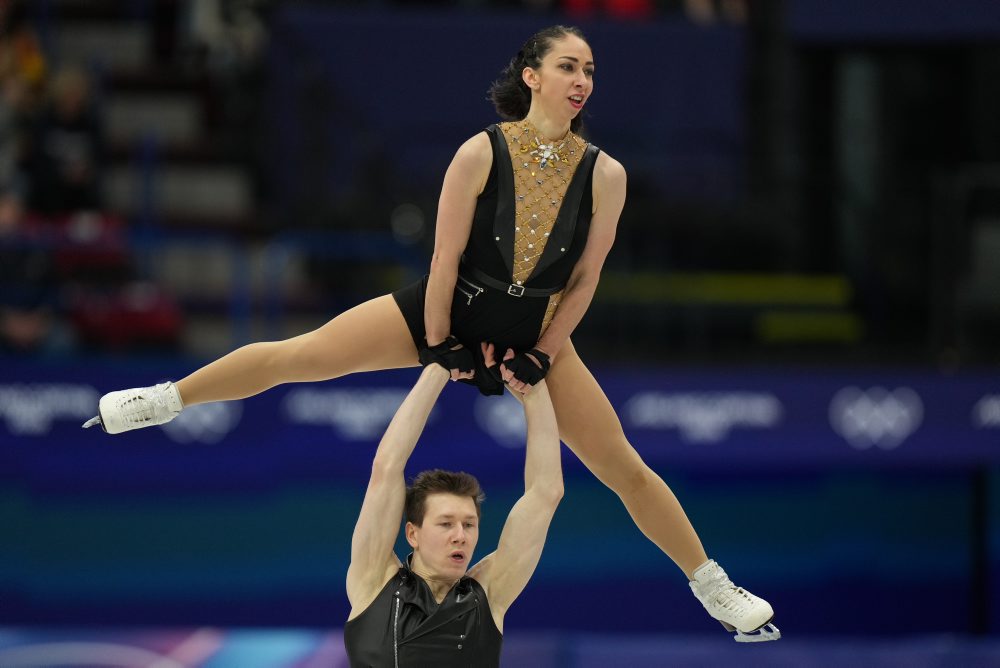 Voľné jazdy športových dvojíc v krasokorčuľovaní 