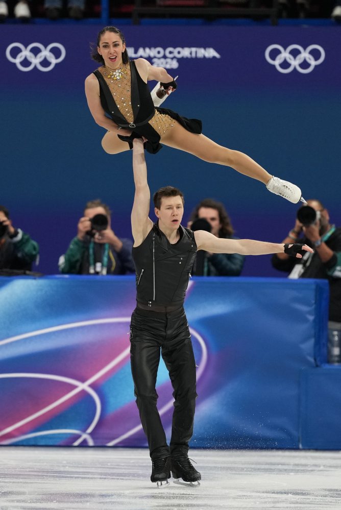 Voľné jazdy športových dvojíc v krasokorčuľovaní 