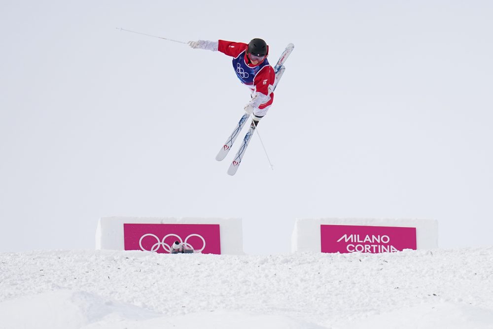 Kvalifikácia akrobatických lyžiarov v disciplíne mogulus