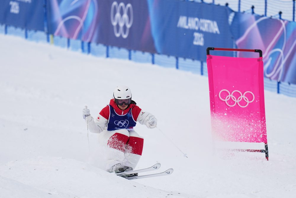 Kvalifikácia akrobatických lyžiarov v disciplíne mogulus