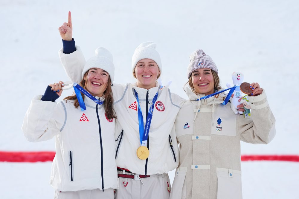 Finále akrobatických lyžiarok v disciplíne mogulus