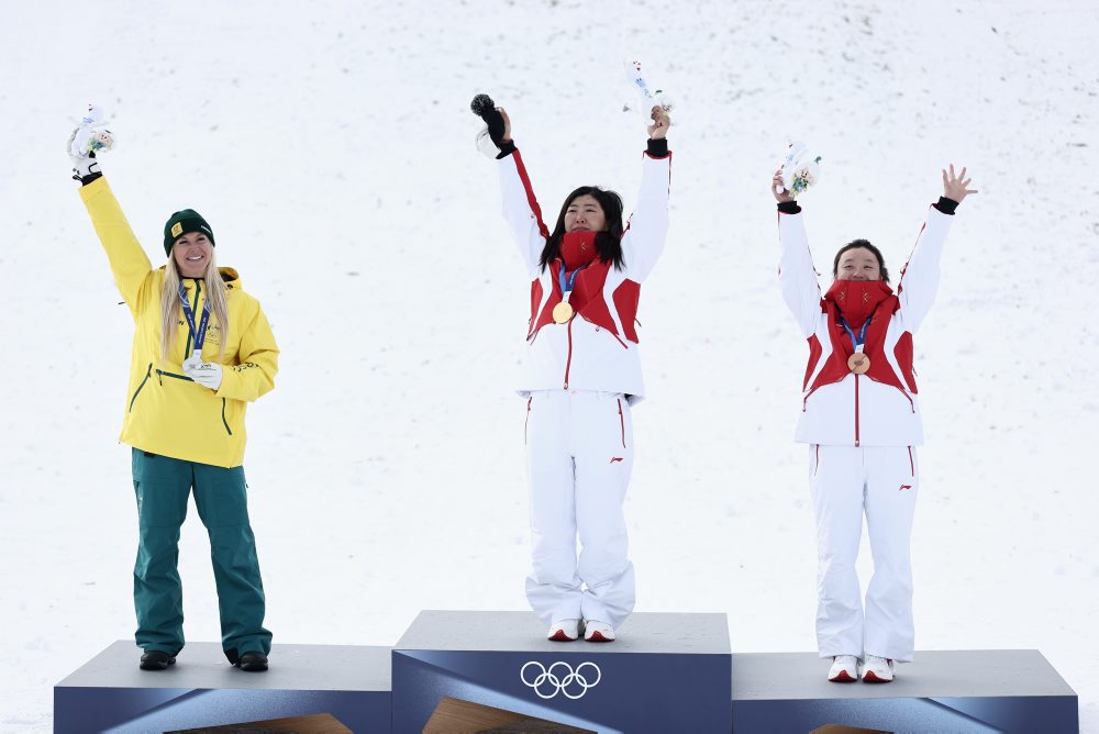 Číňanka Sü Meng-tchao obhájila zlato v skokoch v akrobatickom lyžovaní 