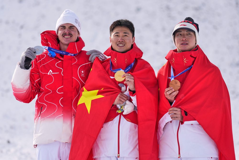 Číňan Wang Sin-ti získal zlatú medailu v skokoch