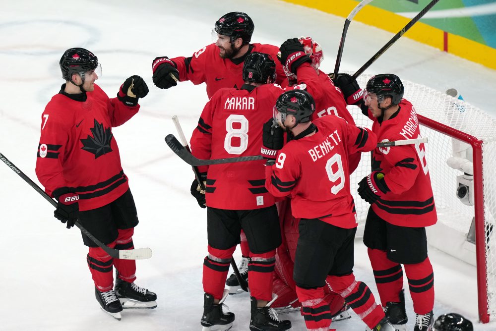 Kanaďania otočili duel s Fínmi a sú prví finalisti