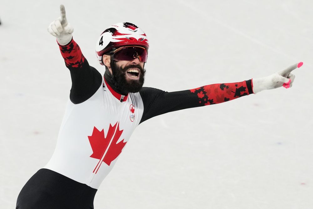 Kanaďan Steven Dubois získal zlato na 500 m trati v šortreku