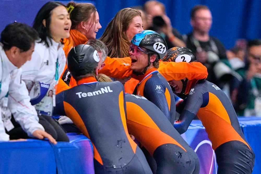 Holanďania triumfovali v štafete na 5000 m v šortreku