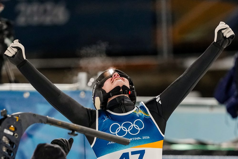 Skoky na lyžiach žien na strednom mostíku