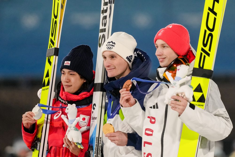 ZOH26 lyžovanie : Skoky mužov na veľkom mostíku