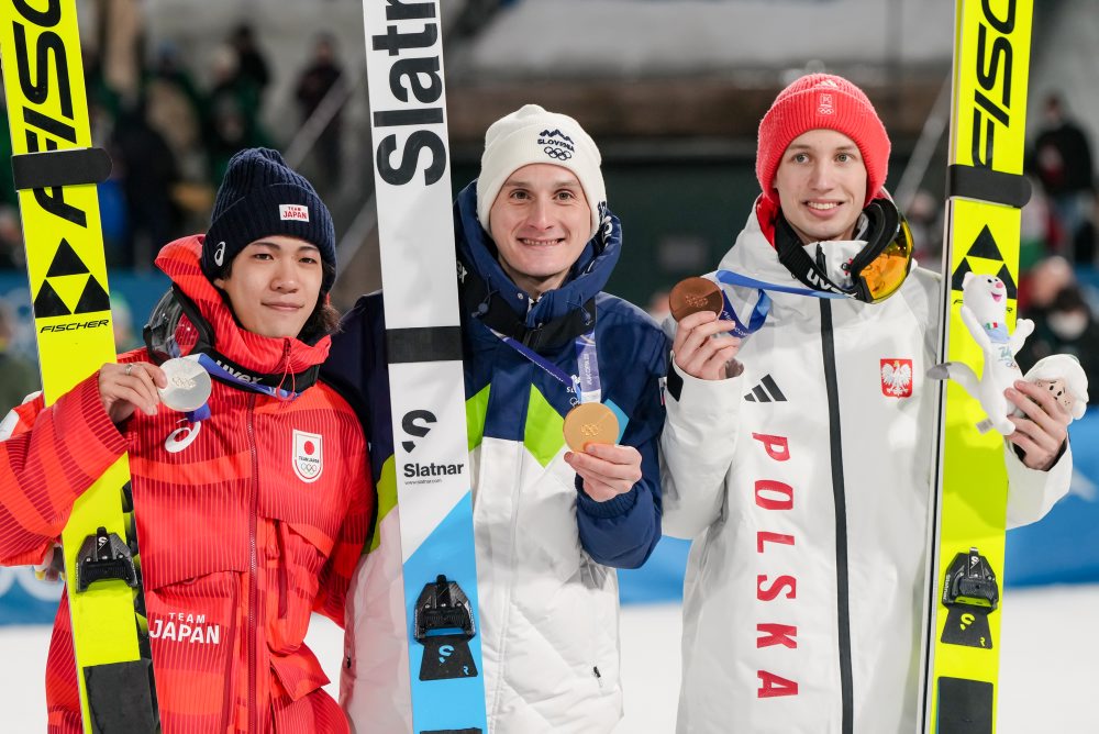 ZOH26 lyžovanie : Skoky mužov na veľkom mostíku