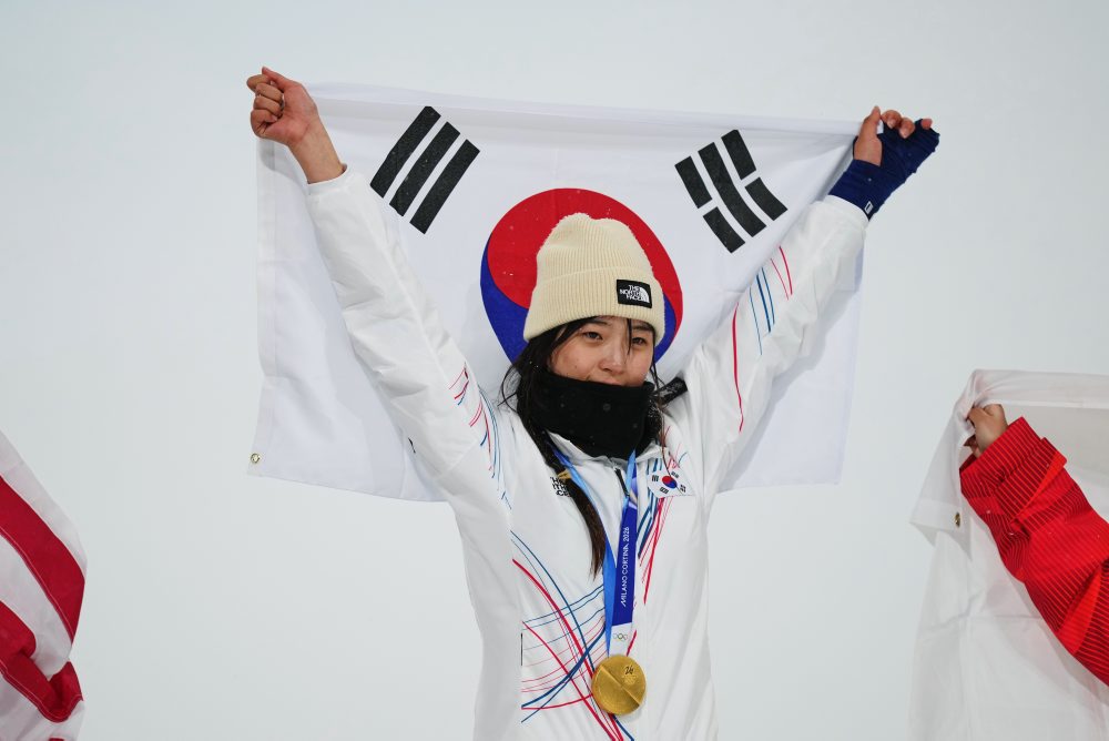 Finále snoubordistiek na U-rampe 