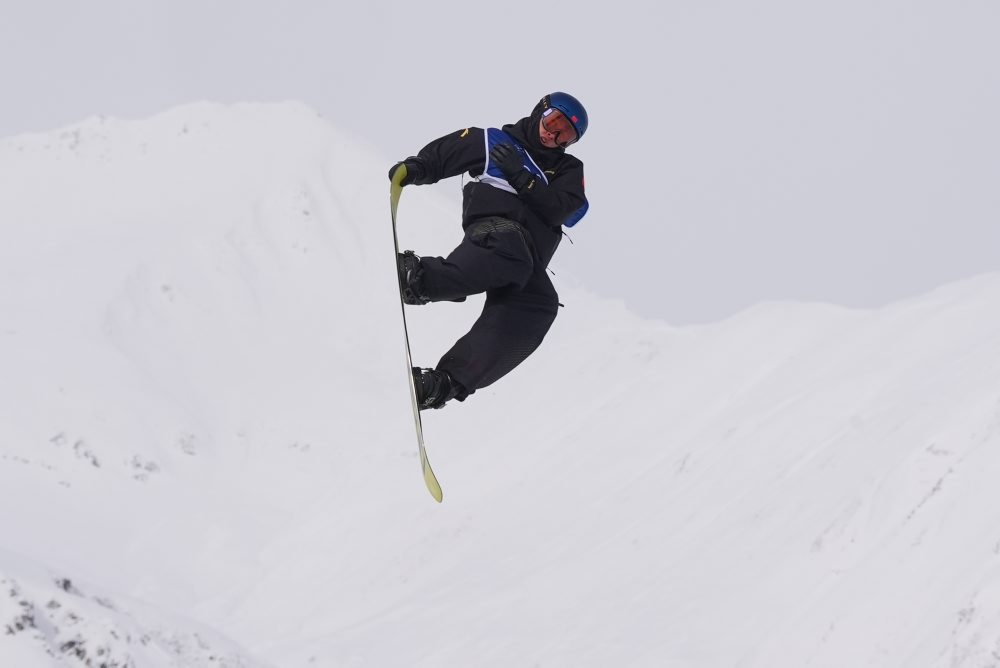 Číňan I-ming Su zlatý v slopestyle, je dvojnásobný šampión
