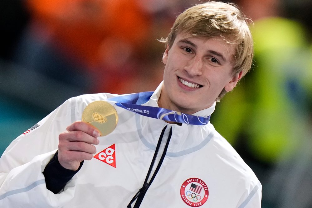 Američan Stolz získal zlato na 1000 m