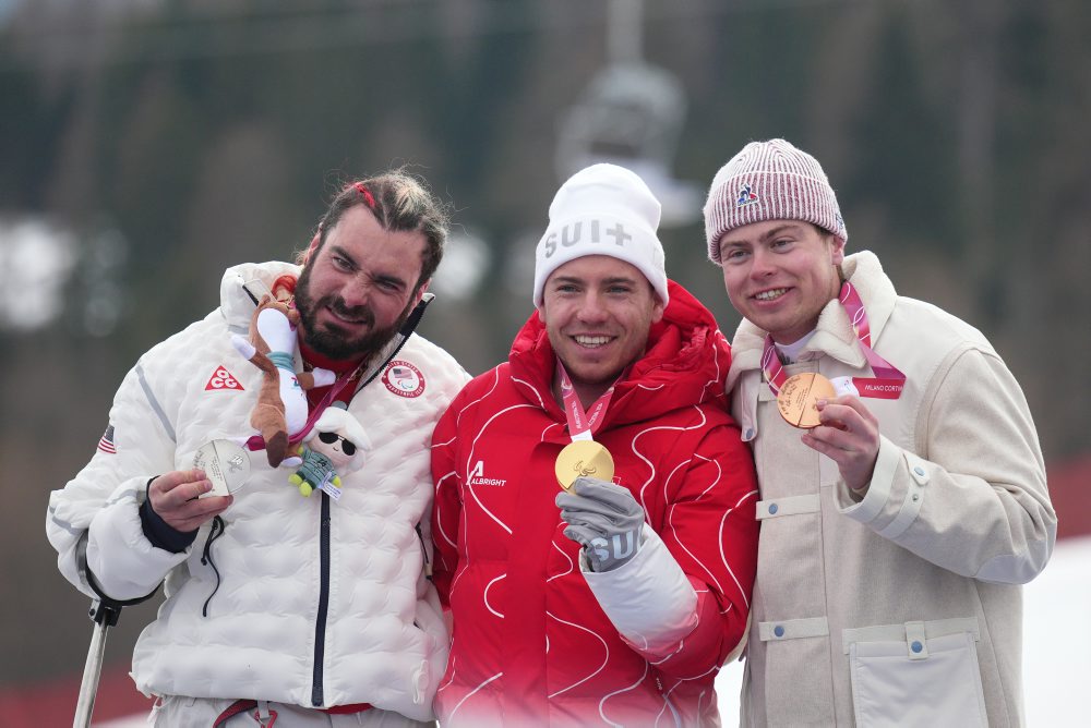 Švajčiar Robin Cuche vybojoval zlato v super-G mužov