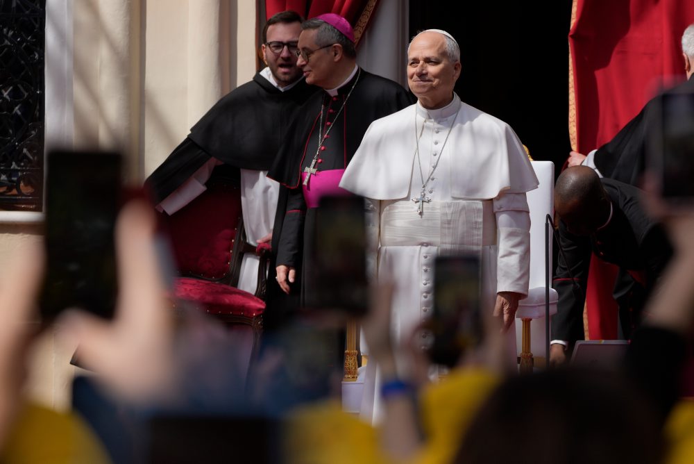 Pápež Lev XIV. pricestoval na návštevu Monaka