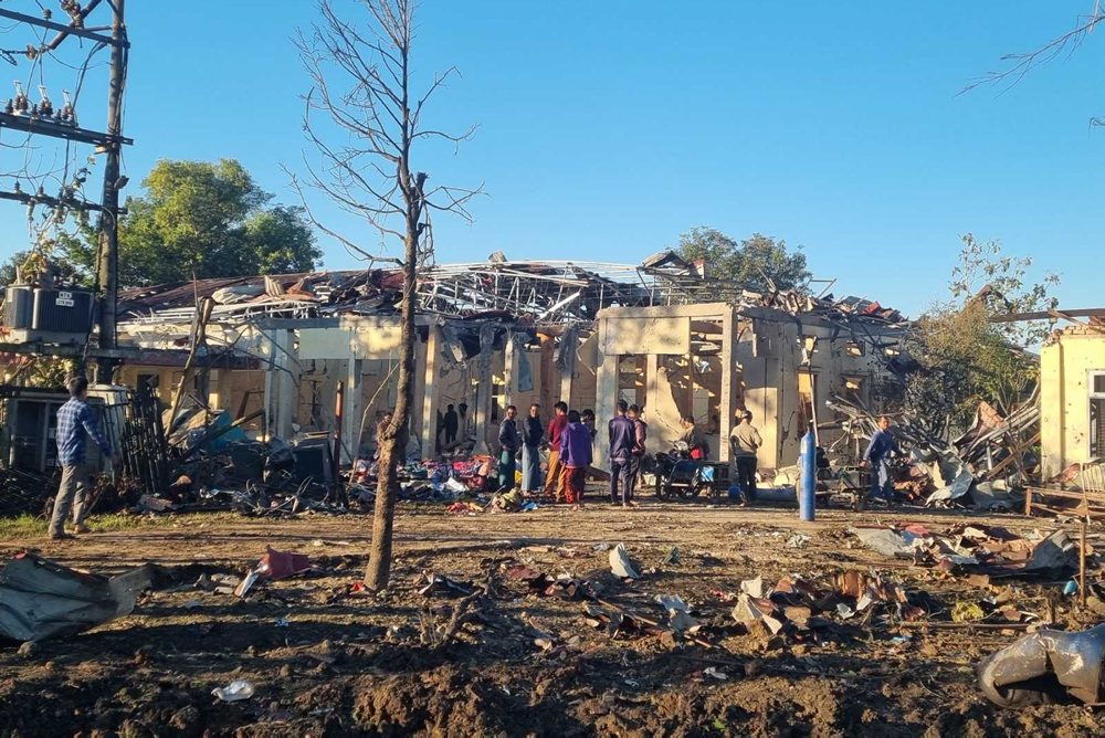 Mjanmarsko: Junta podnikla nálet na nemocnicu, hlásia viac ako 30 mŕtvych