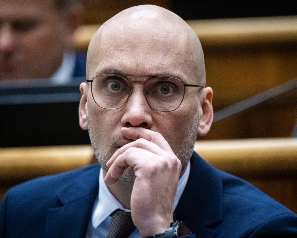 46. schôdza parlamentu