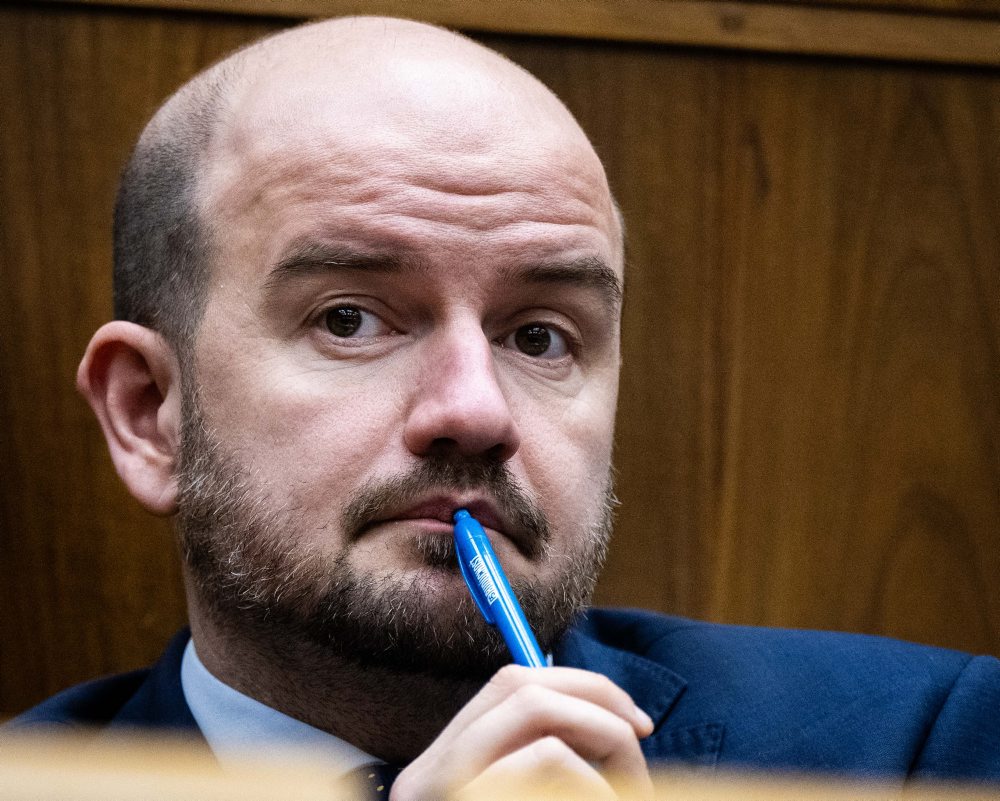 46. schôdza parlamentu