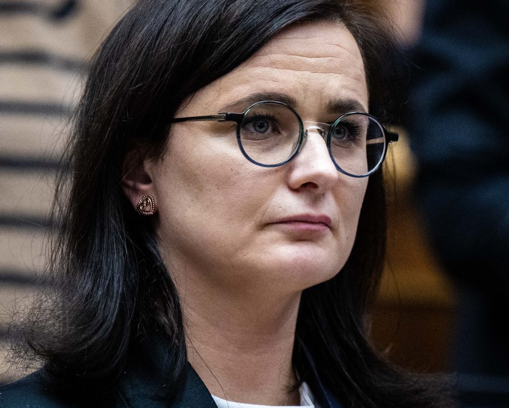 46. schôdza parlamentu