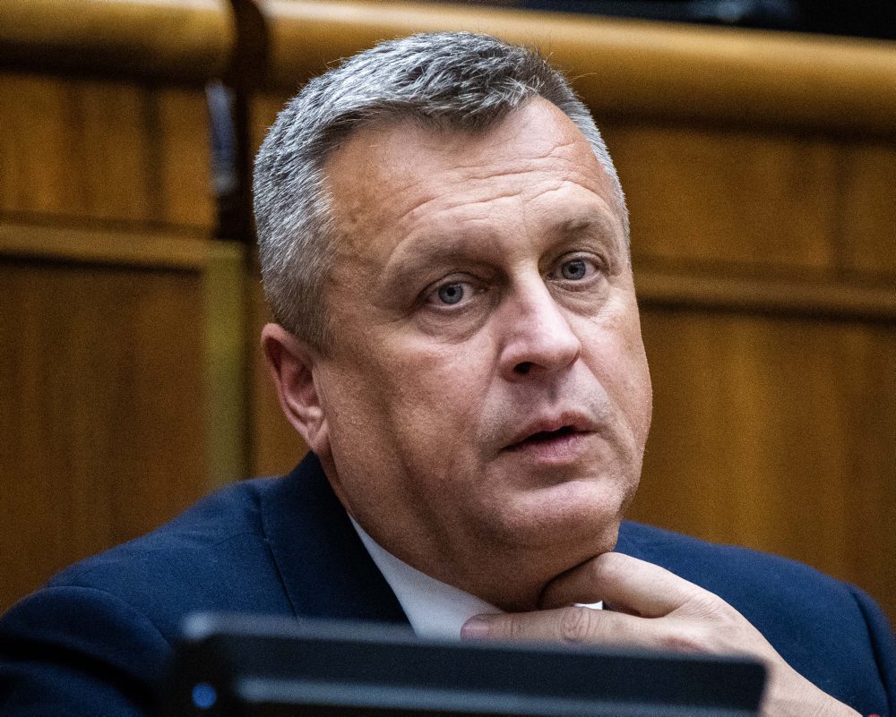 46. schôdza parlamentu