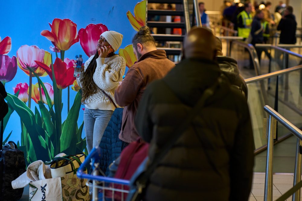 Holandsko: Pre sneženie a vietor zrušili v Amsterdame najmenej 700 letov