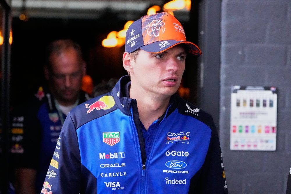Verstappen po brífingu pred VC Holandska formuly 1 