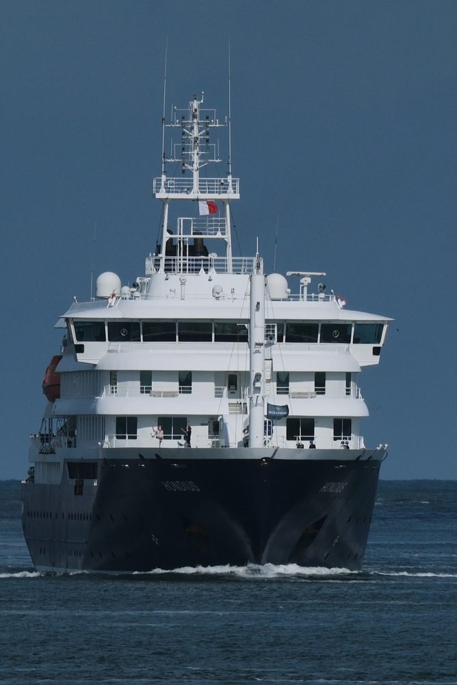 Loď MV Hondius zakotví v Rotterdame, WHO považuje riziko nákazy naďalej za nízke