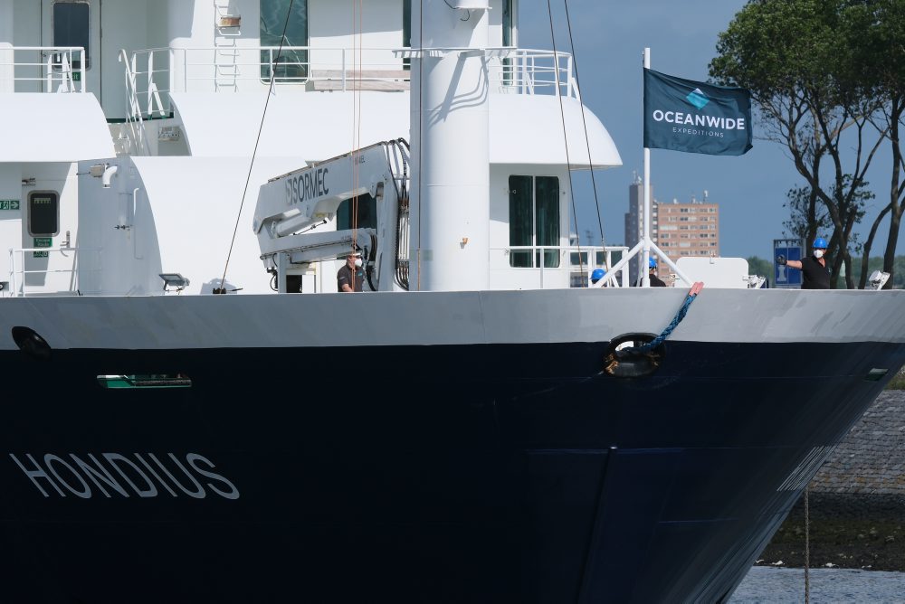 Loď MV Hondius zakotví v Rotterdame, WHO považuje riziko nákazy naďalej za nízke