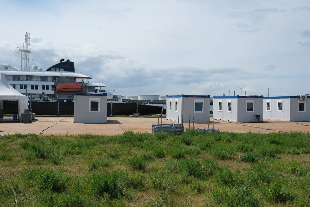 Loď MV Hondius zakotví v Rotterdame, WHO považuje riziko nákazy naďalej za nízke