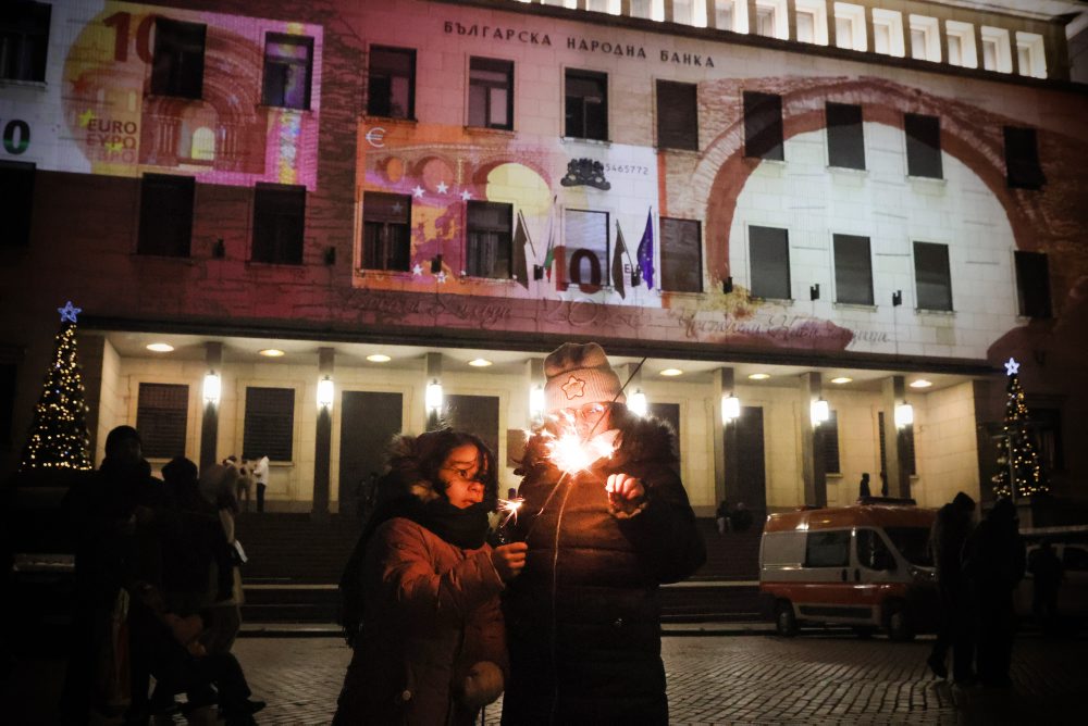 Bulharsko sa o polnoci stalo 21. členom eurozóny