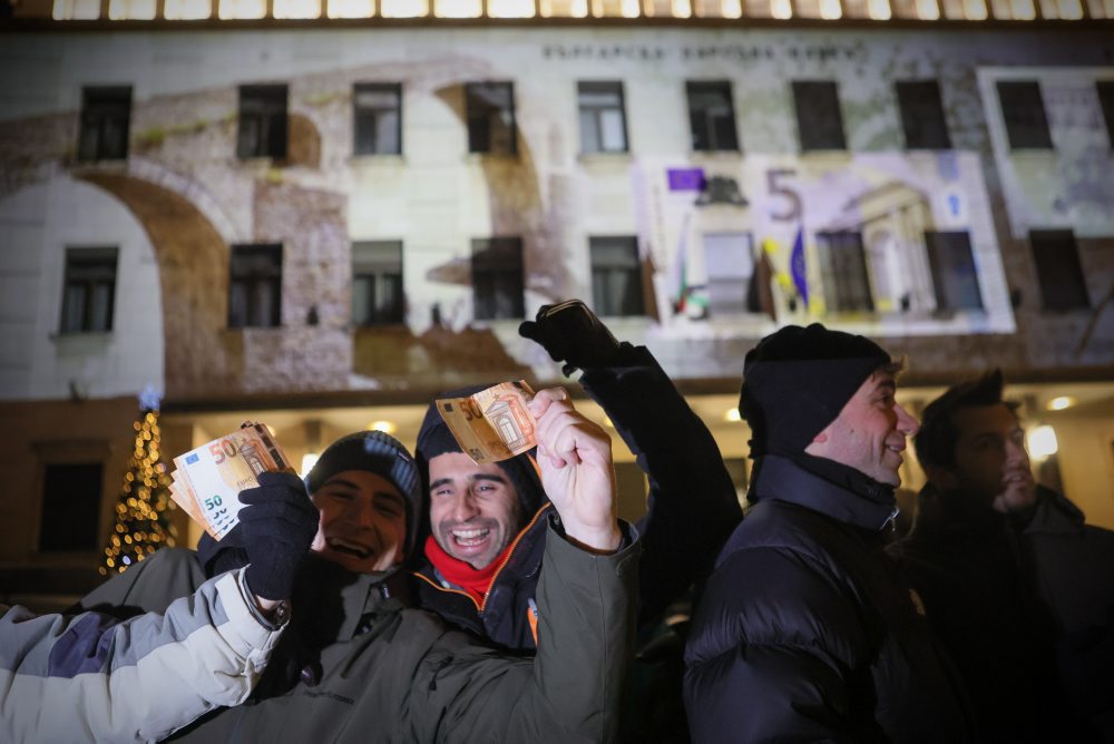 Bulharsko sa o polnoci stalo 21. členom eurozóny