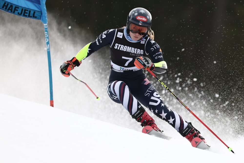 Američanka Mikaela Shiffrinová skončila 17. po 1. kole obrovského slalomu v Hafjelli