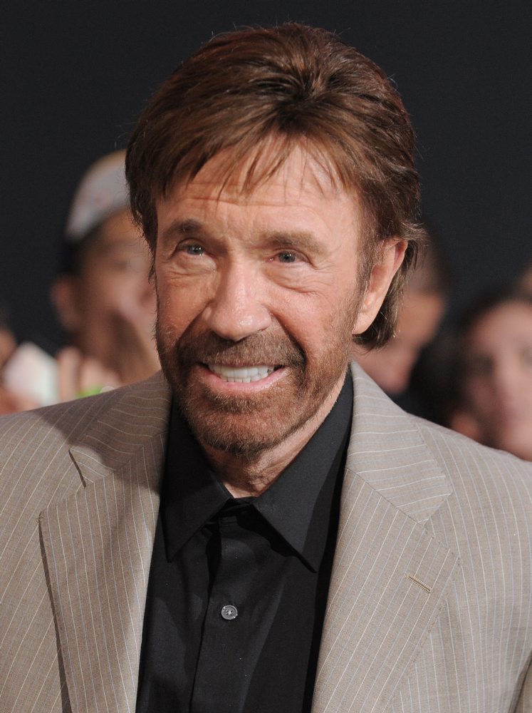 Zomrel Chuck Norris