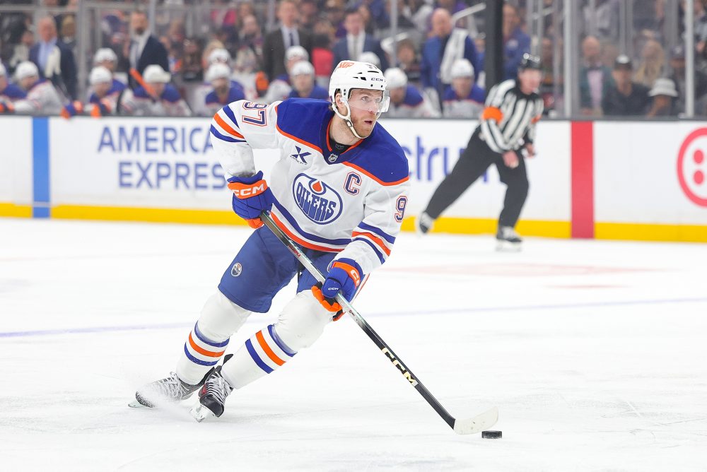 McDavid získal piatykrát Ted Lindsay Award, vyrovnal sa Gretzkému