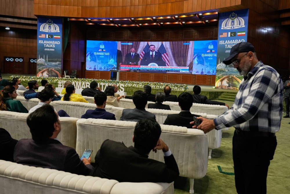 Rokovania Iránu a USA sa skončili bez dohody; Vance sa vracia do USA