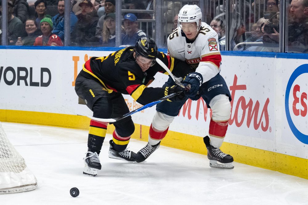 Lundell bude chýbať Floride do konca základnej časti pre zranenie rebier