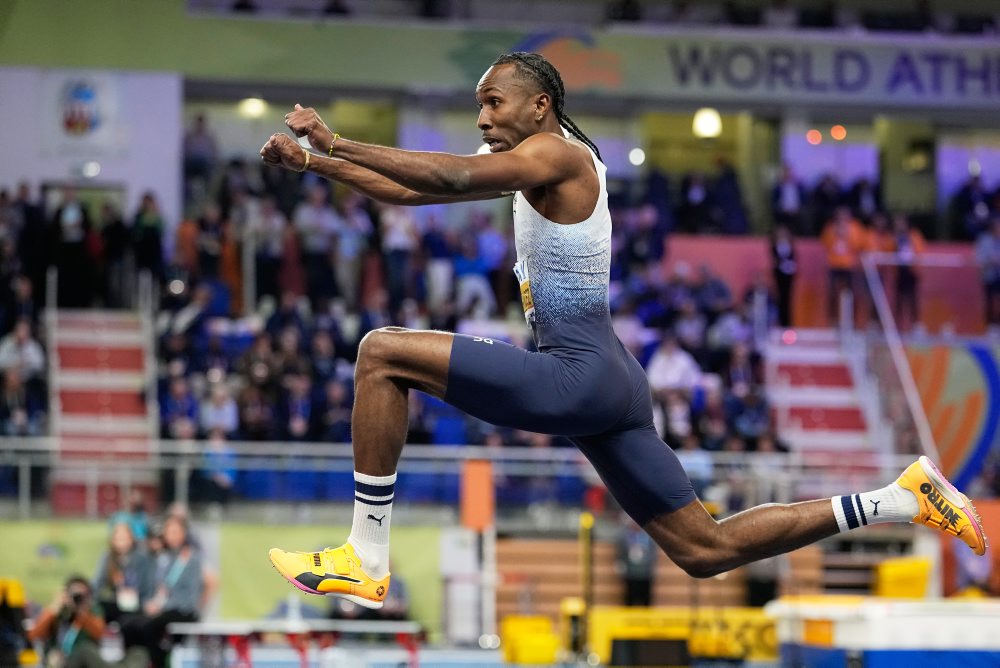 Talian Andy Diaz Hernandez triumfoval v trojskoku