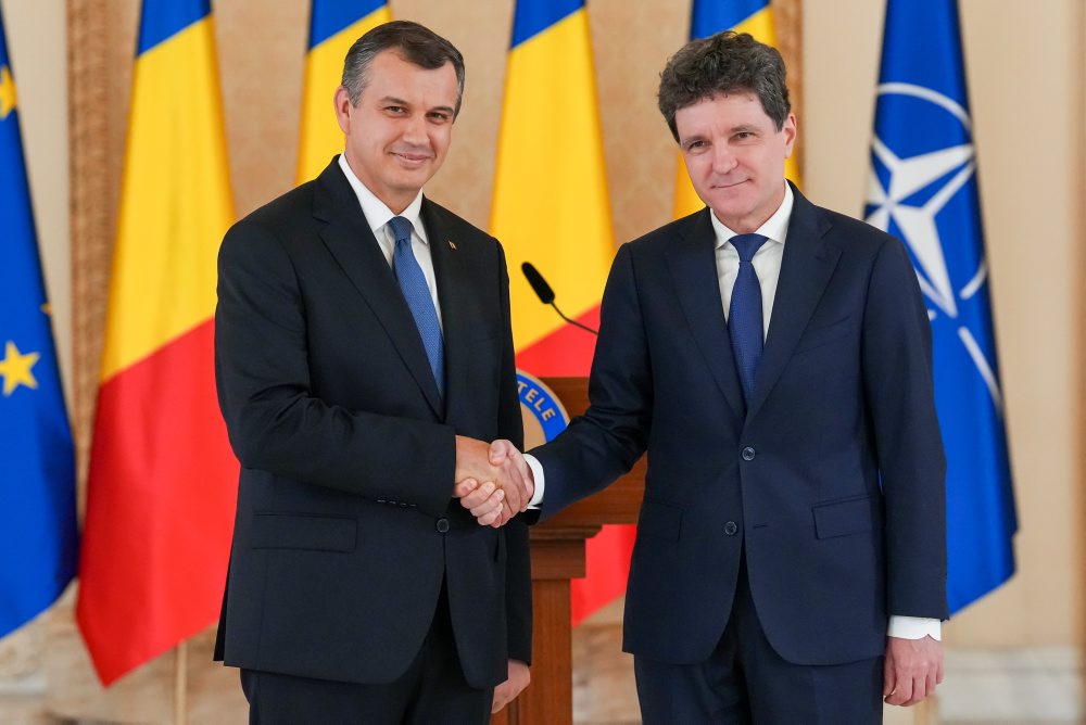 Rumunsko: Prezident nominoval za premiéra europoslanca Eugena Tomaca