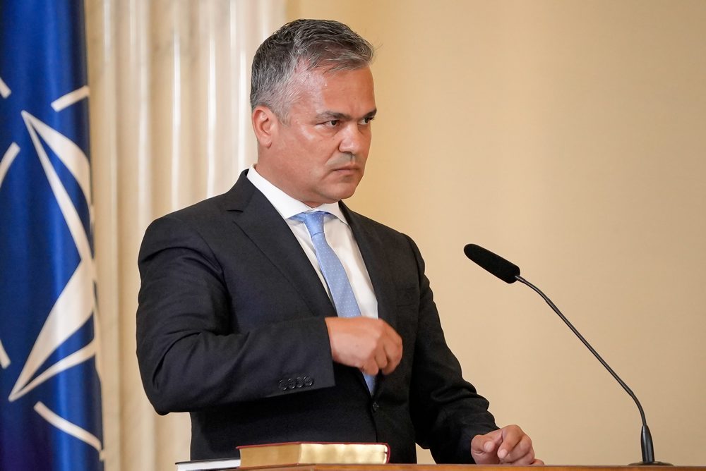 Dezignovaný rumunský premiér Vestea požiadal parlament o hlasovanie o dôvere