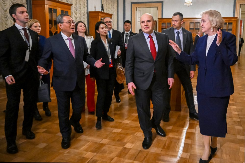 Čínsky premiér Li Čchiang začal trojdňovú návštevu Ruska na pozvanie svojho ruského náprotivku Michaila Mišustina