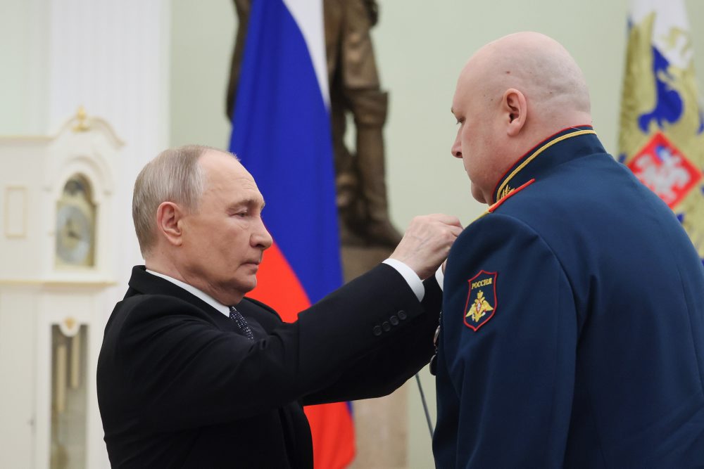 Ruský prezident Vladimir Putin udelil v Kremli najvyššie vyznamenanie Hrdina Ruskej federácie