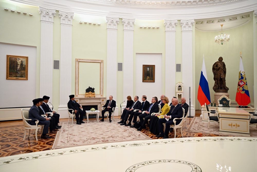 Indonézsky prezident Prabowo Subianto pricestoval na návštevu Ruska, stretol sa s prezidentom Putinom