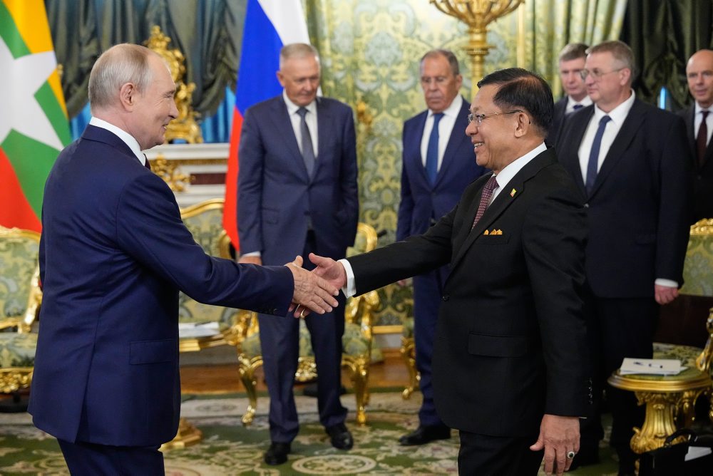 Mjanmarský prezident Min Aun Hlain pricestoval na návštevu Ruska, v Kremli sa stretol s Putinom